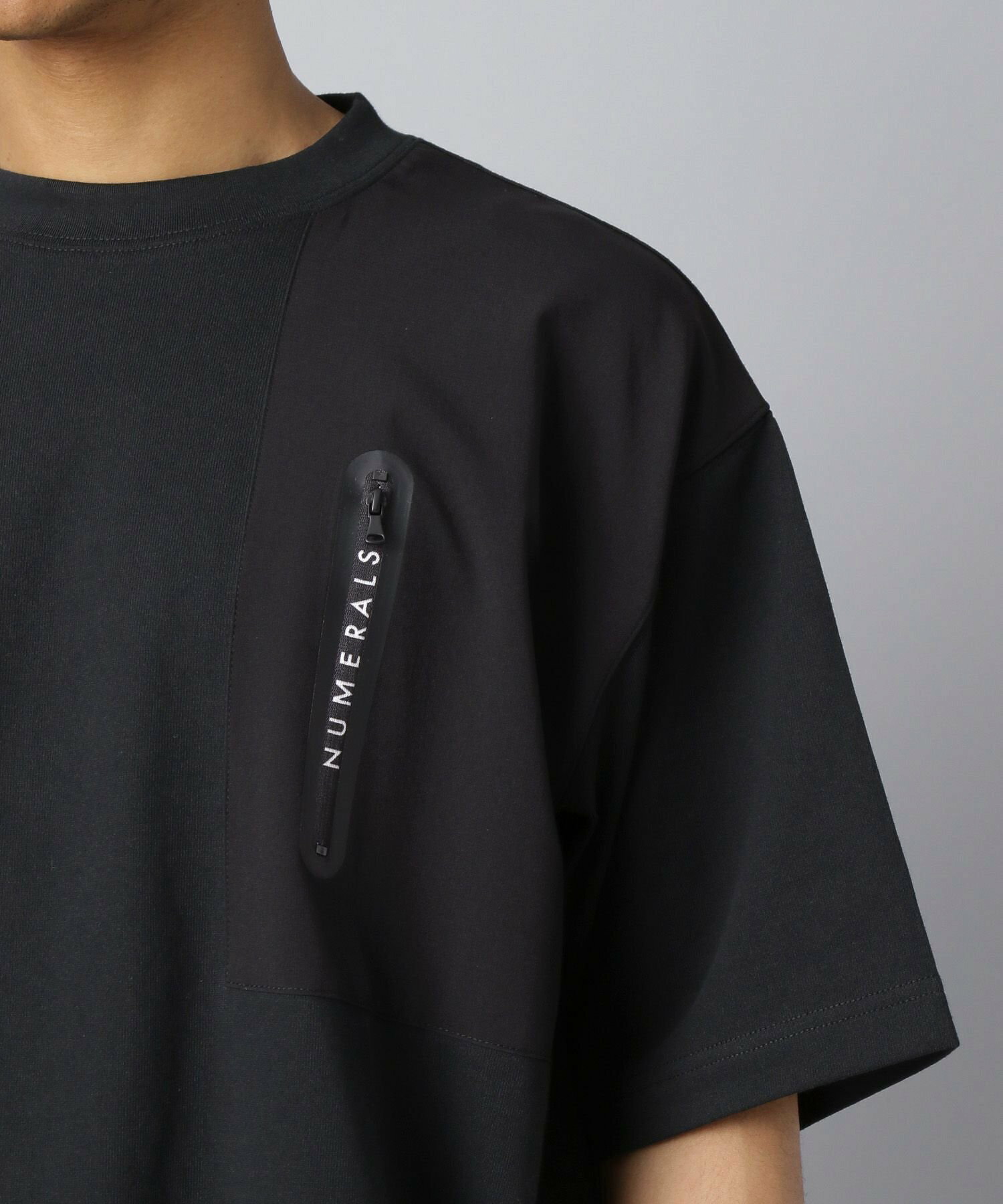 【NUMERALS】ポケットTEE